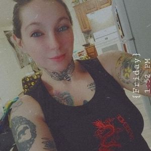 Meet your Posher, Leslie